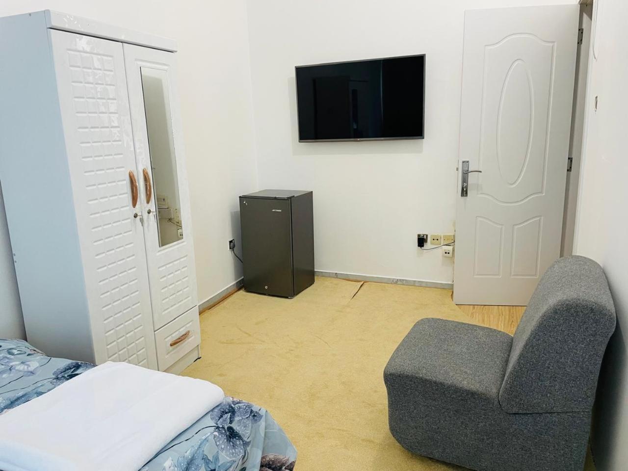 Cozy Haven-Fully Furnished Studio Apartment Abu Dhabi Exterior photo